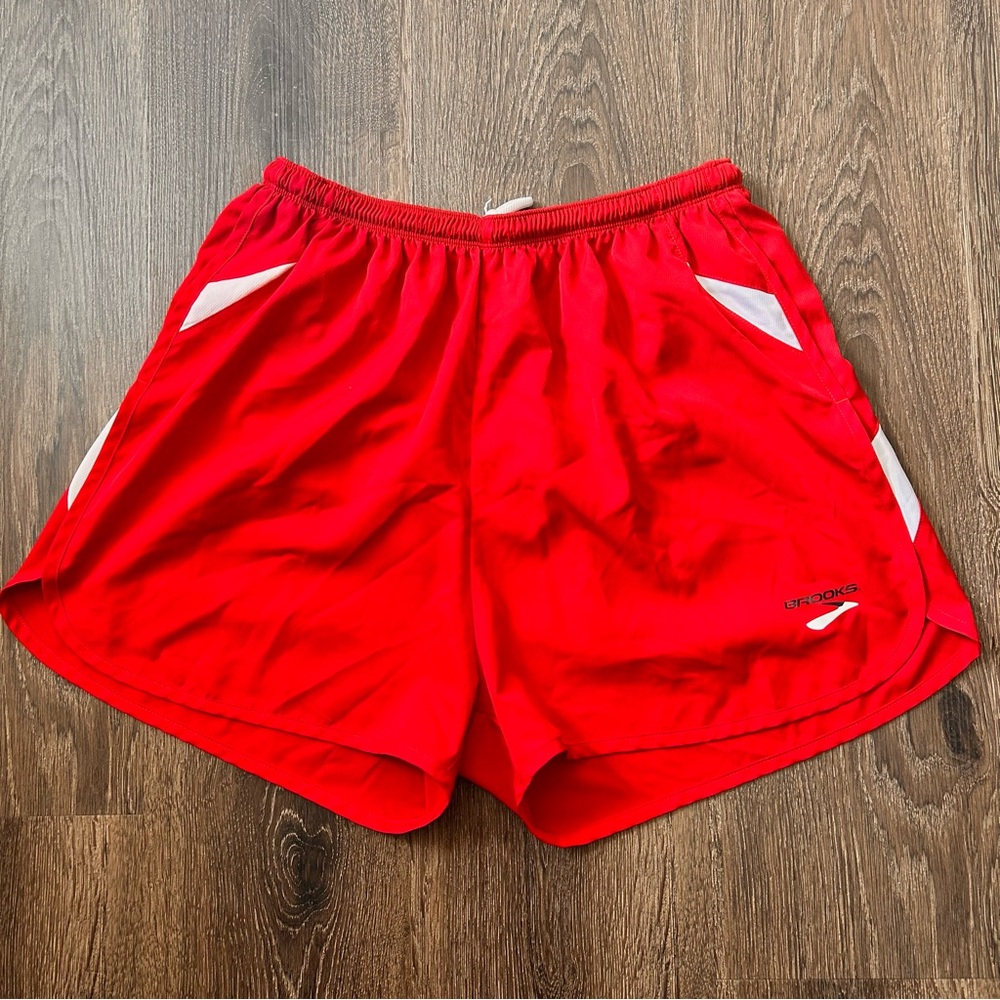 Brooks Red White High‎ Rise 2.5" Inseam
Running Shorts M Athletic